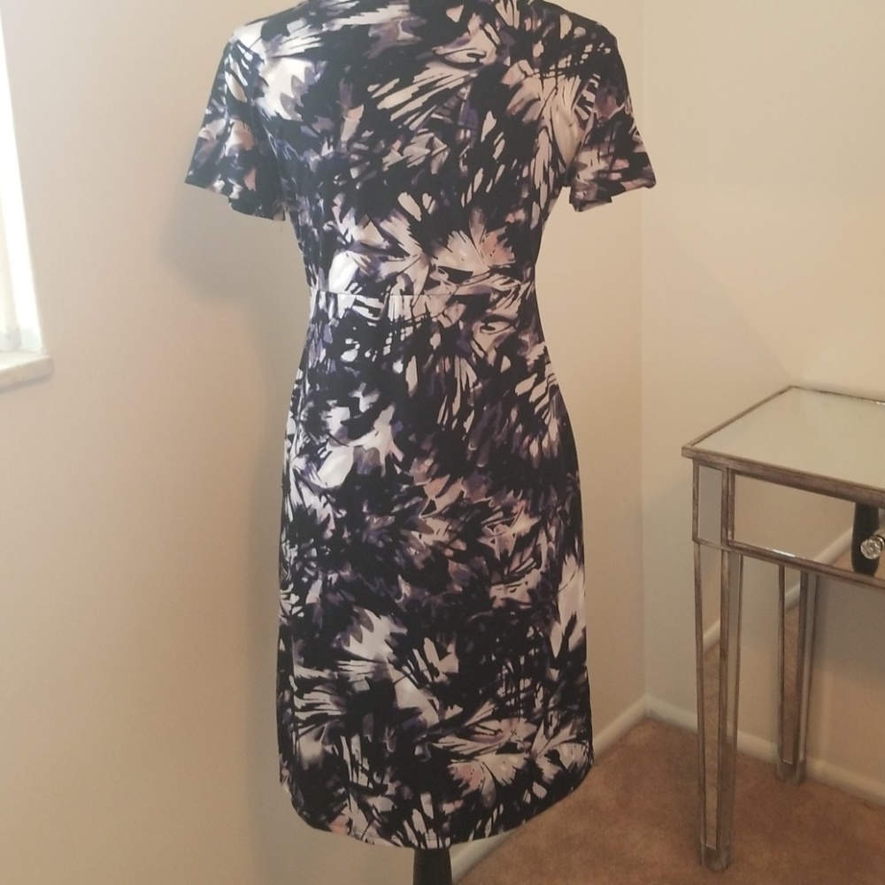 Dress - Picture 2 of 4